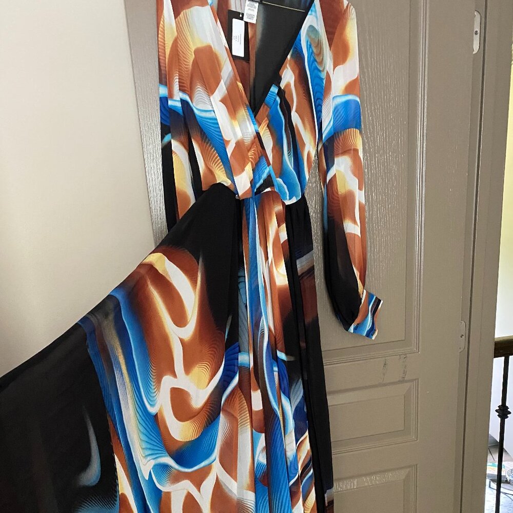 Multi Color Flowy Dress - Picture 2 of 4